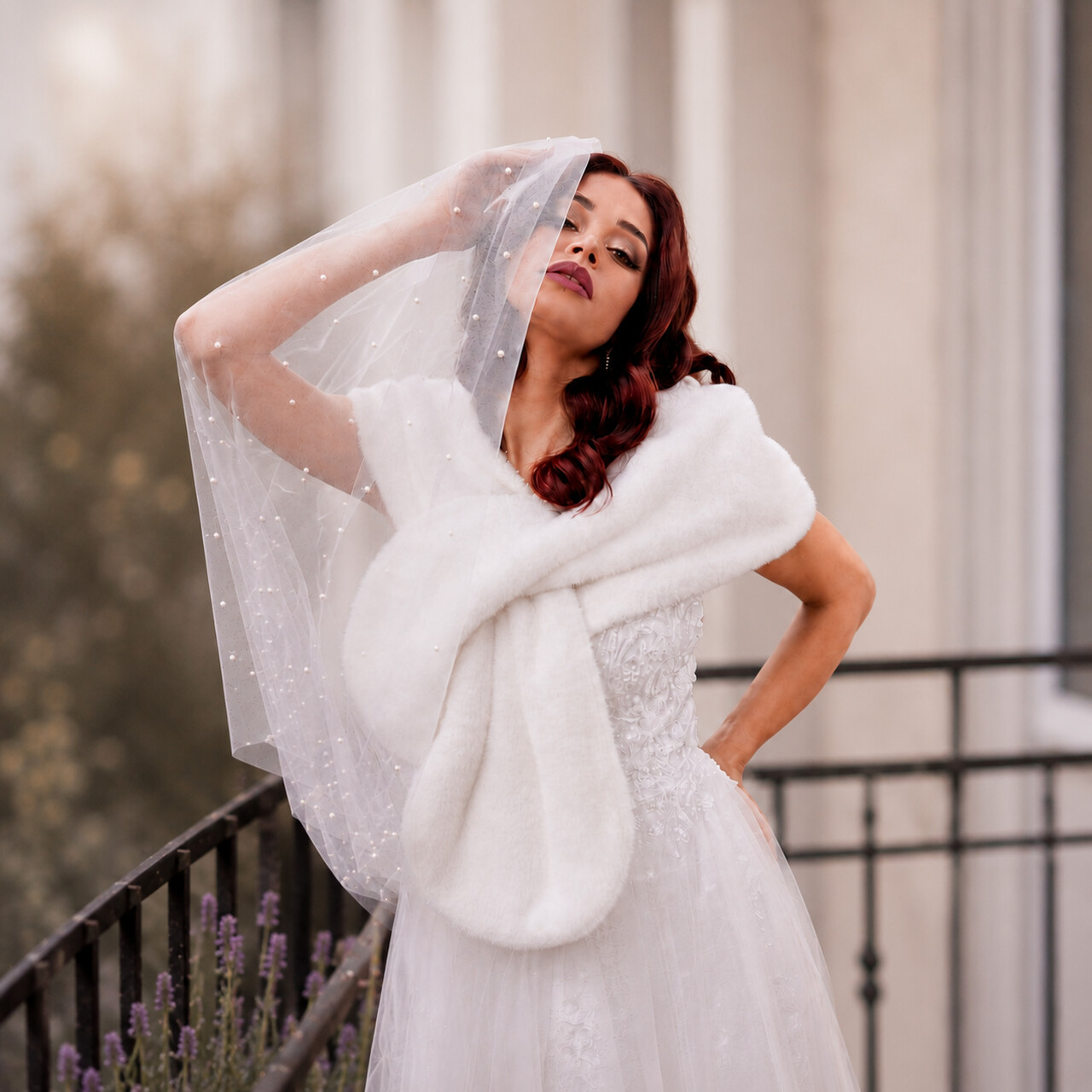 Short pearl wedding veil 80 cm